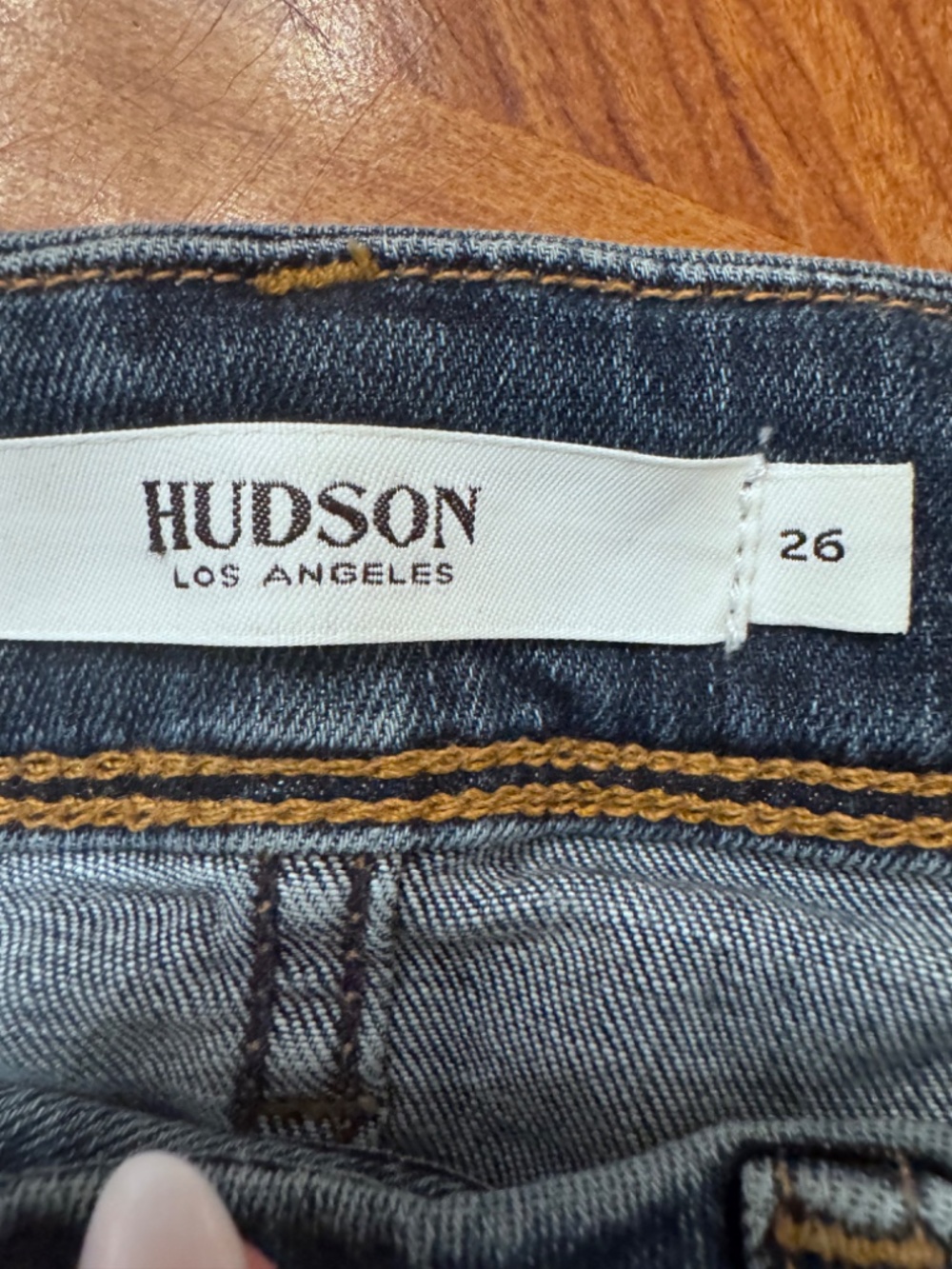 Hudson Beth Mid-Rise Baby Boot-Cut Jeans sz 26 - Picture 3 of 4